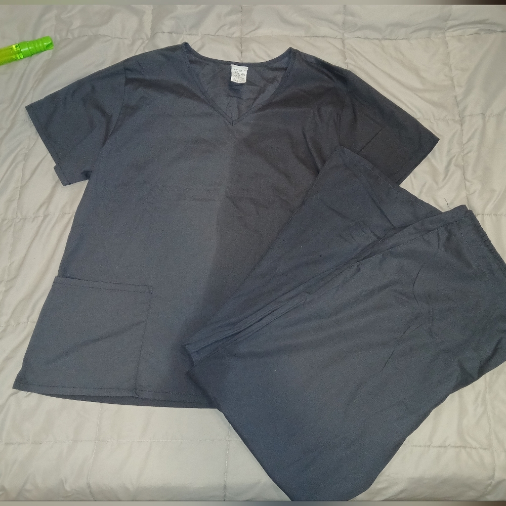 Vital Thred Scrub Set Size Xl